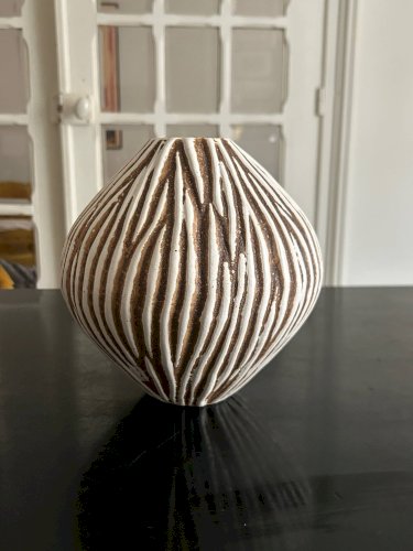 vase en céramique striée 1970