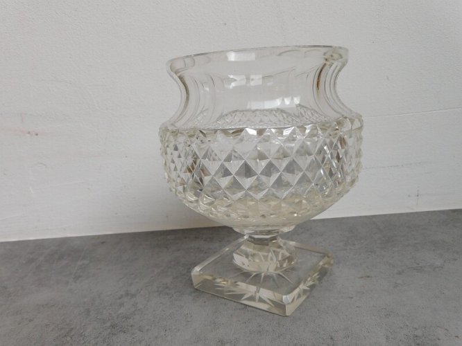 VASE EN CRISTAL BLANC N° 10