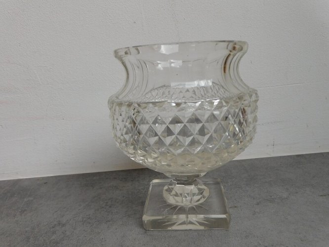 VASE EN CRISTAL BLANC N° 10