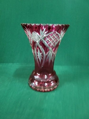 VASE EN CRISTAL DE BOHEME ROUGE