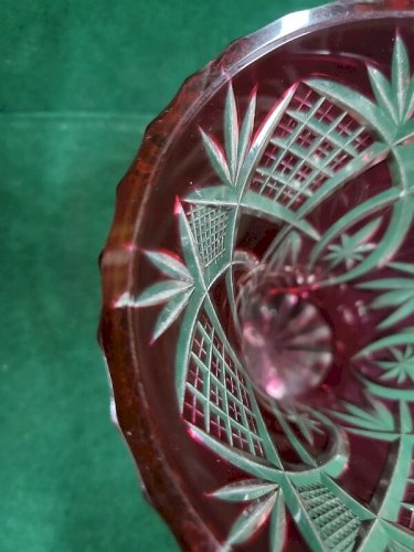 VASE EN CRISTAL DE BOHEME ROUGE