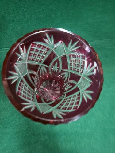 VASE EN CRISTAL DE BOHEME ROUGE