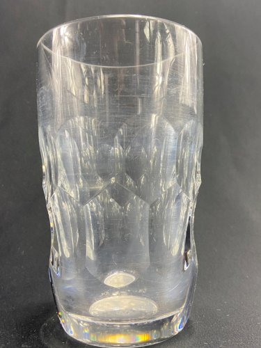 Vase en cristal taillé signé BACCARAT