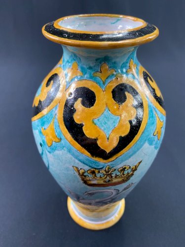 Vase en faïence de Blois signée Ulysse Bruneau Balon décor de cygne et couronne
