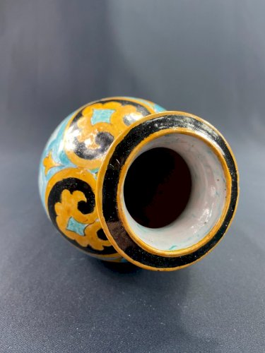 Vase en faïence de Blois signée Ulysse Bruneau Balon décor de cygne et couronne