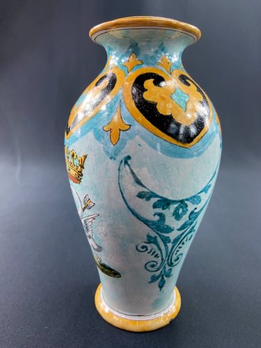 Vase en faïence de Blois signée Ulysse Bruneau Balon décor de cygne et couronne