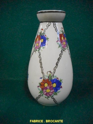 VASE EN FAIENCE MW