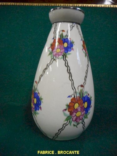 VASE EN FAIENCE MW