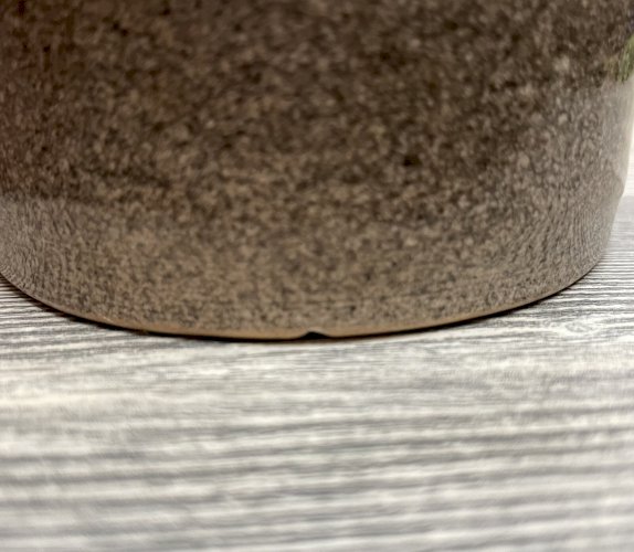 Vase en forme de bouteille signé Pacoret ? style brutaliste