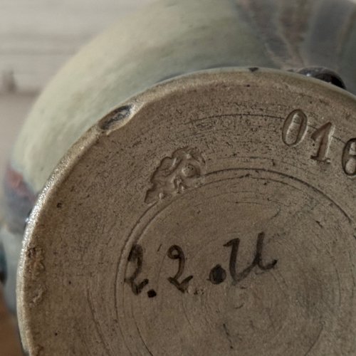 Vase en grès 1900 marquage en creux M3644