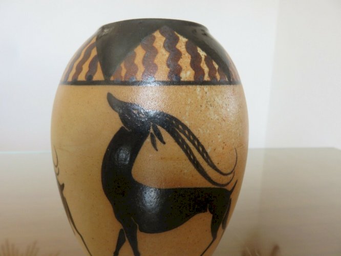 VASE EN GRES EMAILLE DE CIBOURE SIGNE ETIENNE VILOTTE.