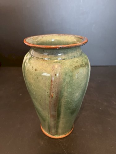 vase en Grès Vernissé vert  Signature à identifier artisanat poterie potier