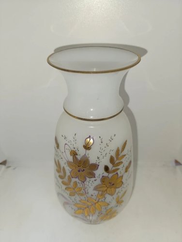 vase en opaline à decor floral fin 19eme debut 20eme en bon etat