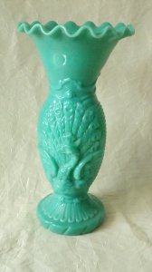 FAIR OPALINE VASE WITH RELIEF PARADISE BIRD DECORATION, LATE 19TH CENTURY
