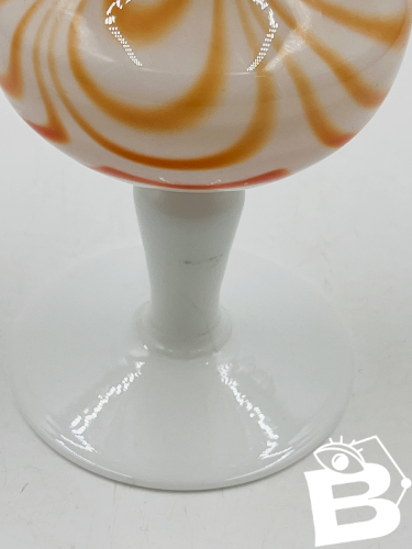 Vase en opaline orange