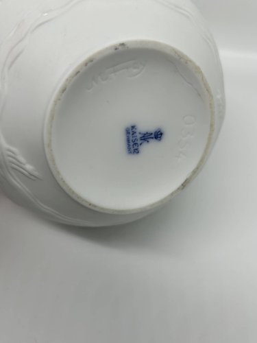 vase en porcelaine biscuit Kaiser