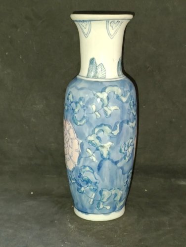vase en porcelaine chinois à decor floral en bon etat