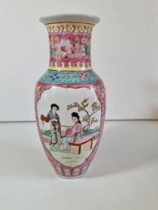 20th century Chinese porcelain vase