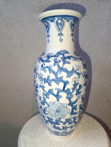 vase en porcelaine chinoise 20eme siecle a decor de fleur en bon etat