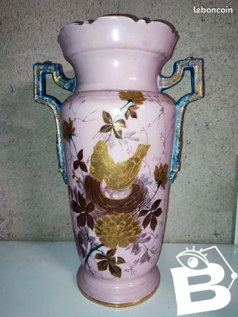 Vase en porcelaine de limoges à decor japonisant et doiseaux datant de la fin du 19eme siecle
