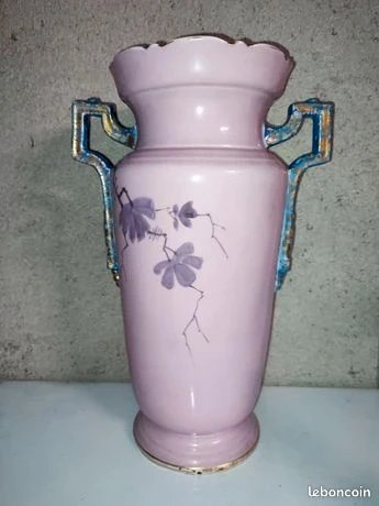 Vase en porcelaine de limoges à decor japonisant et doiseaux datant de la fin du 19eme siecle