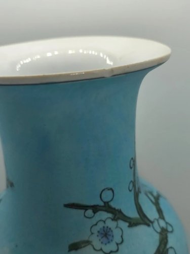 vase en porcelaine japonais a decor floral et doiseaux en bon etat