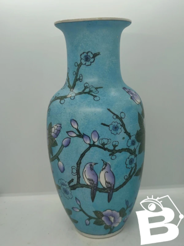 vase en porcelaine japonais a decor floral et doiseaux en bon etat