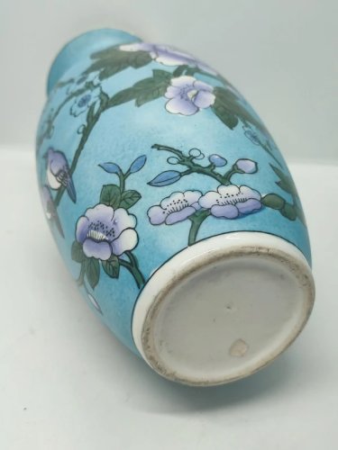 vase en porcelaine japonais a decor floral et doiseaux en bon etat