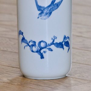 Vase en porcelaine Royal Limoges oiseau bleu