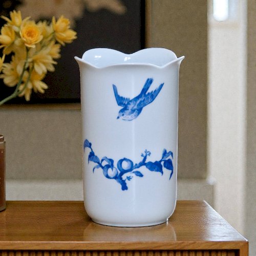 Vase en porcelaine Royal Limoges oiseau bleu