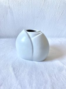 Porcelain vase, Virebent, France