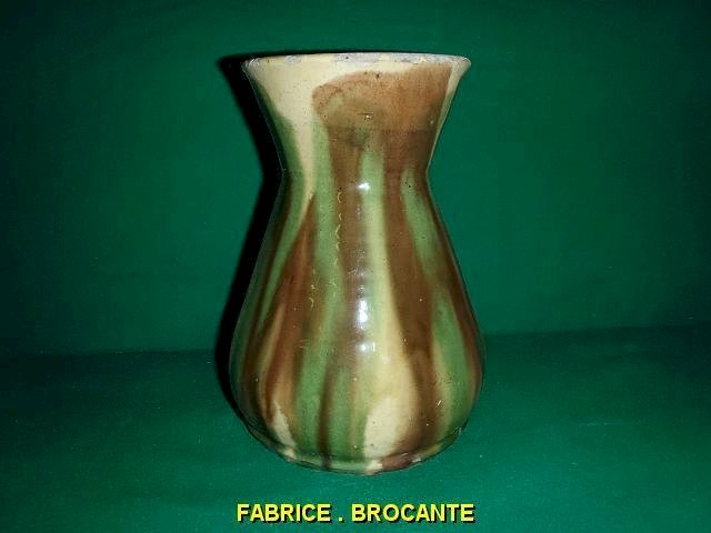VASE EN TERRE VERNISSEE