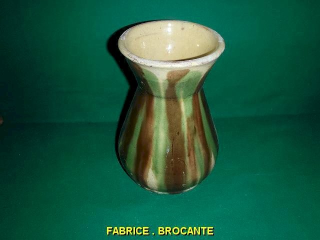 VASE EN TERRE VERNISSEE