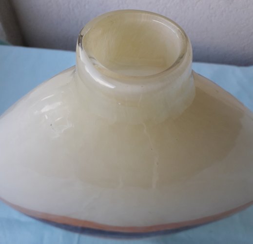 Vase en verre artisanal