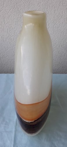 Vase en verre artisanal
