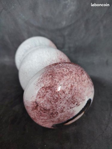 Vase en verre avec incrustation dans le gout de murano en bon etat( made in chiner)