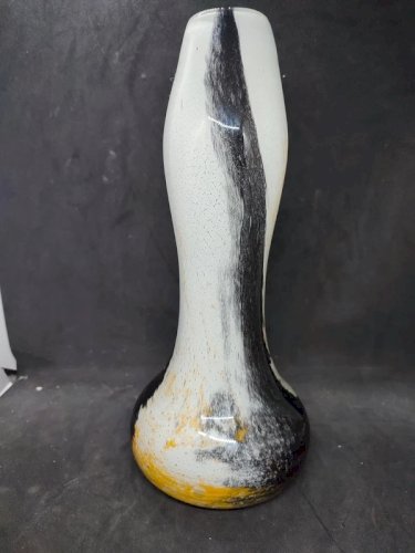 Vase en verre bullé multi couleur dans le gout de murano en bon etat
