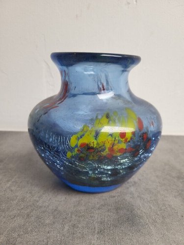 VASE EN VERRE CRAQUELE ET MULTICOLORE