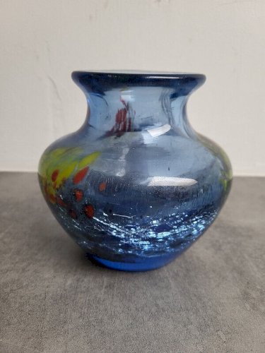 VASE EN VERRE CRAQUELE ET MULTICOLORE