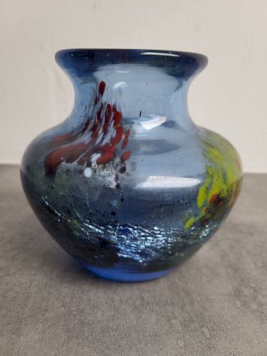 VASE EN VERRE CRAQUELE ET MULTICOLORE