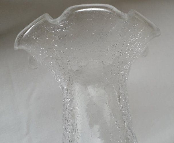vase en verre craquelé