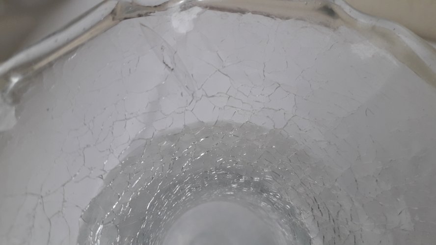 vase en verre craquelé