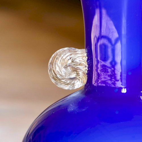 Vase en verre de Murano soufflé bouche bleu