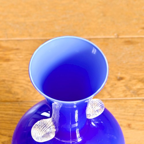 Vase en verre de Murano soufflé bouche bleu