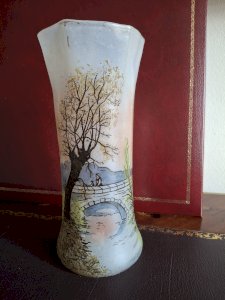 Vase en verre émaillé signé Legras Art nouveau vers 1900