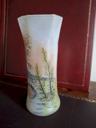 Vase en verre émaillé signé Legras Art nouveau vers 1900