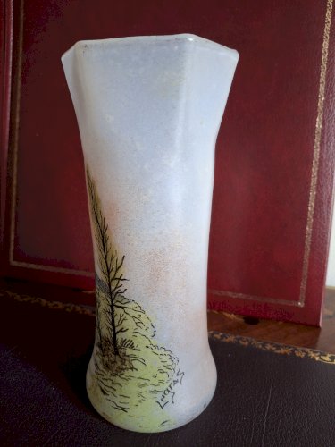 Vase en verre émaillé signé Legras Art nouveau vers 1900