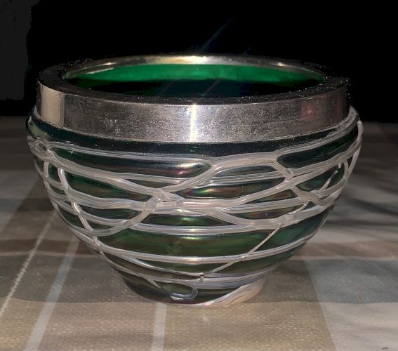 vase en verre irisé art nouveau bohême Pallme-König&Habel fin XIXe loetz kralik