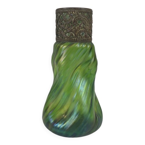 Vase en verre irisé Art Nouveau