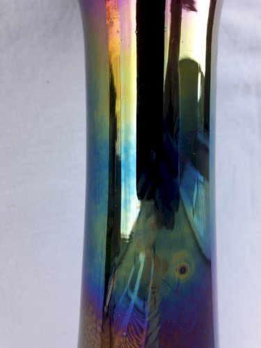 Vase en verre irisé